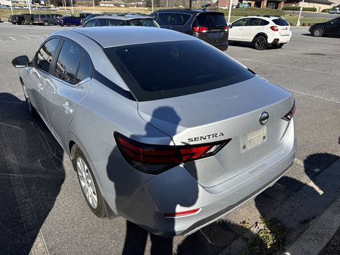 Used 2023 Nissan Sentra S image 8