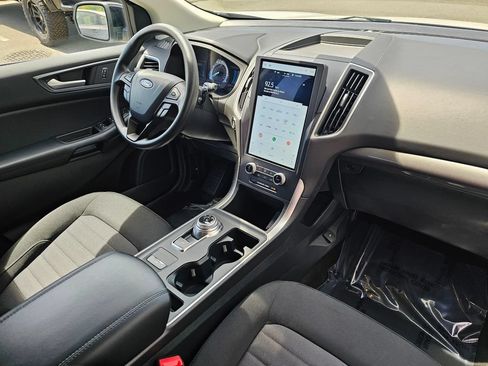 Used 2024 Ford Edge SE w/ Black Appearance Package AWD/4WD image 10