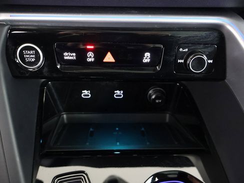 Used 2025 Audi Q5 Premium Plus w/ Premium Plus image 5