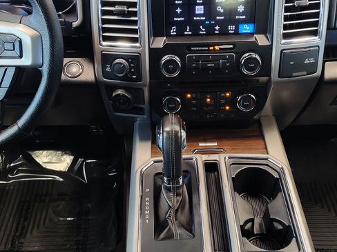 Used 2016 Ford F150 Lariat w/ Equipment Group 501A Mid AWD/4WD image 23