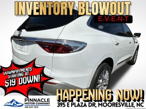 Used 2022 Buick Enclave Premium image 3