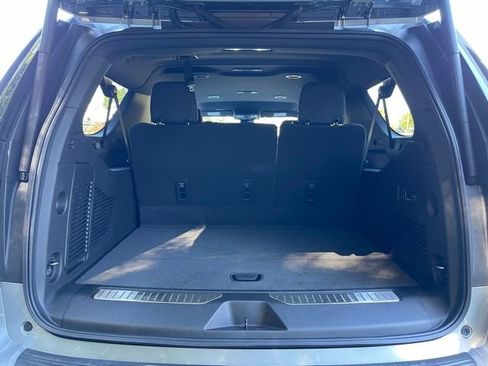 New 2025 Chevrolet Suburban Premier image 25