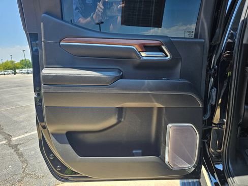 Used 2023 GMC Sierra 1500 Denali w/ Technology Package AWD/4WD image 34