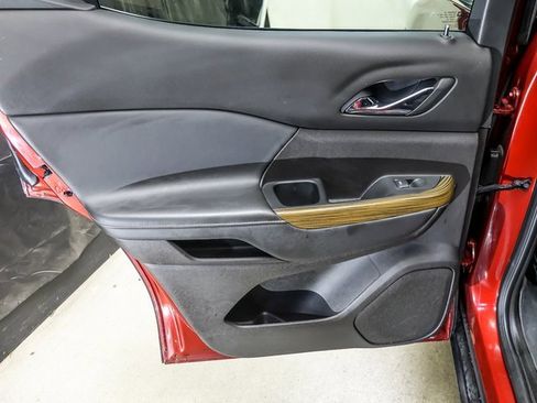 Used 2023 GMC Acadia SLE w/ Driver Convenience Package image 23