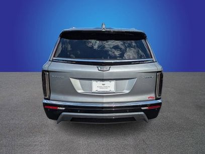 New 2026 Cadillac Vistiq Luxury