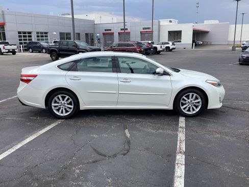 Used 2015 Toyota Avalon XLE Premium FWD image 1