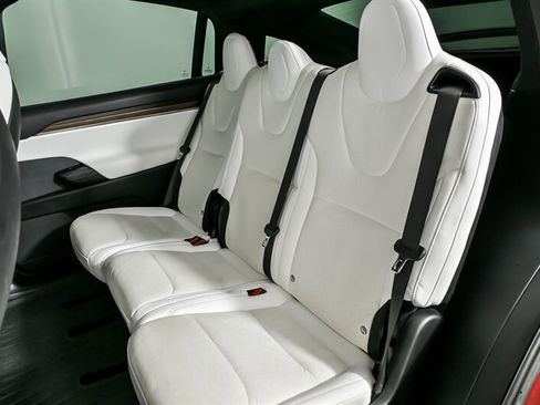 Used 2022 Tesla Model X image 20