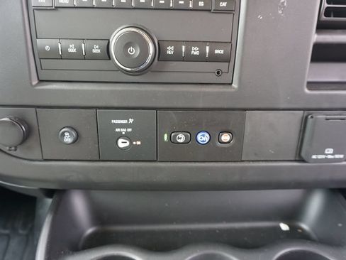 Used 2024 GMC Savana 3500 LS RWD image 10
