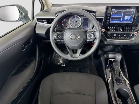 Used 2022 Toyota Corolla LE image 17