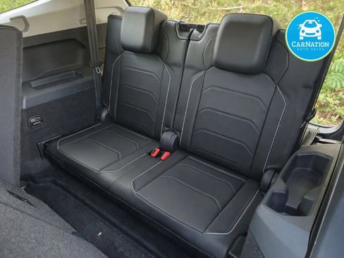 Used 2018 Volkswagen Tiguan SEL Premium FWD image 10