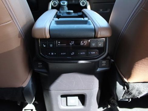Used 2024 Toyota Grand Highlander AWD image 20