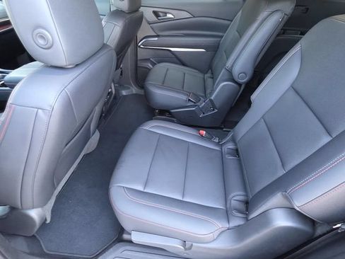 Used 2025 Chevrolet Traverse Z71 w/ Driver Confidence Package AWD/4WD image 9