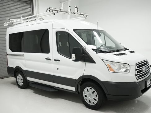 Used 2017 Ford Transit 150 XLT image 2