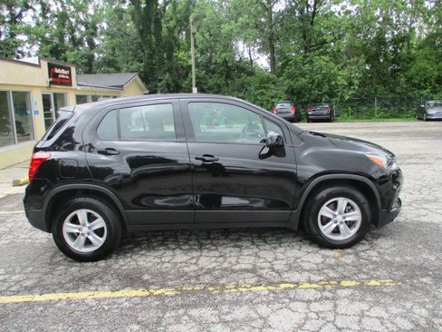 Used 2019 Chevrolet Trax LS FWD image 10