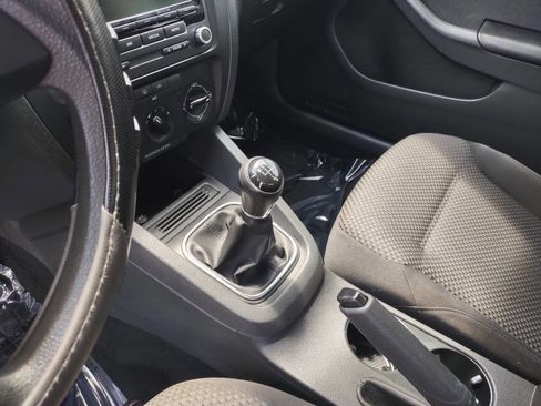 Used 2014 Volkswagen Jetta S image 11