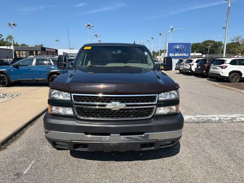 Used 2006 Chevrolet Silverado 3500 LT w/ Heavy-Duty Power Package RWD image 4