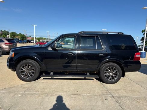Used 2017 Ford Expedition Limited w/ Equipment Group 301A AWD/4WD image 3
