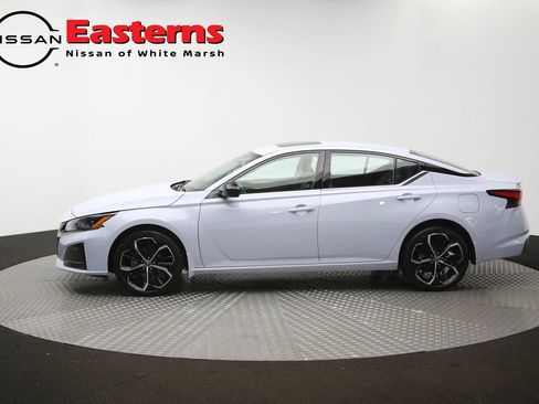Used 2023 Nissan Altima 2.5 SR AWD/4WD image 60