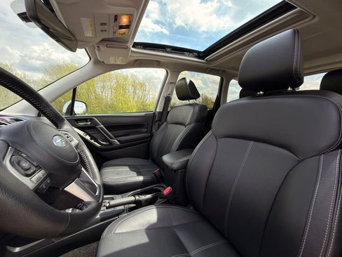 Used 2017 Subaru Forester 2.5i Touring AWD/4WD image 13