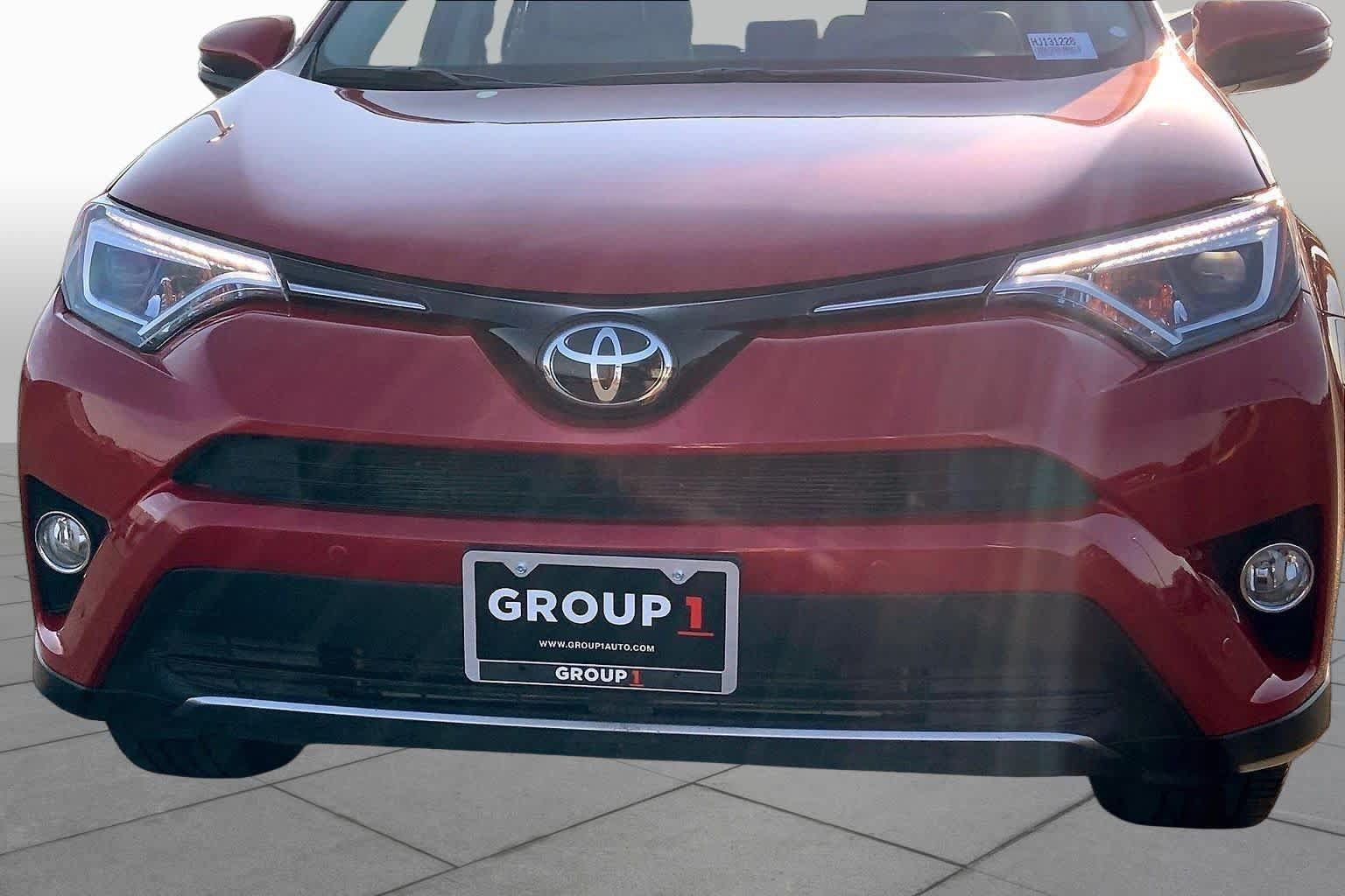 Used 2017 Toyota RAV4 Limited FWD image 29