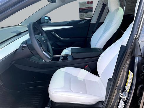 Used 2023 Tesla Model 3 Standard Range RWD image 7