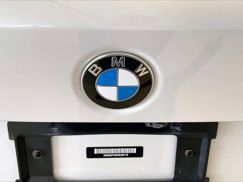 Used 2023 BMW 330i Sedan w/ Premium Package image 32