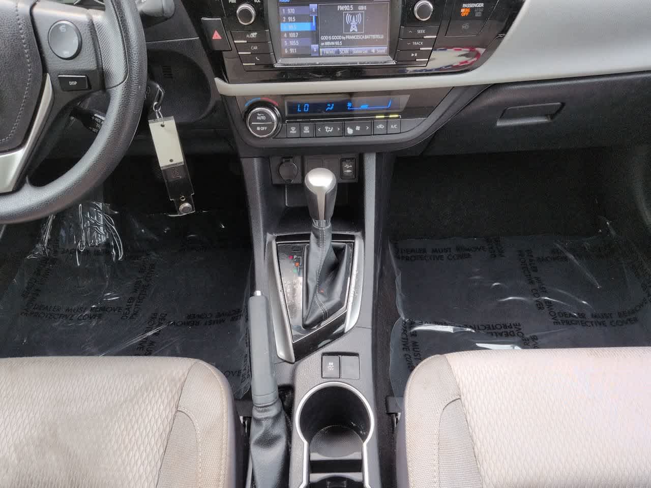 Used 2015 Toyota Corolla LE FWD image 18