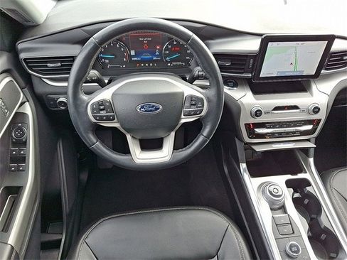 Certified 2022 Ford Explorer XLT w/ Equipment Group 202A image 13