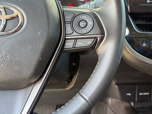 Used 2024 Toyota Camry XSE FWD image 9