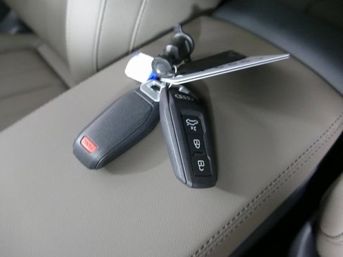 New 2025 Audi Q5 Premium image 12