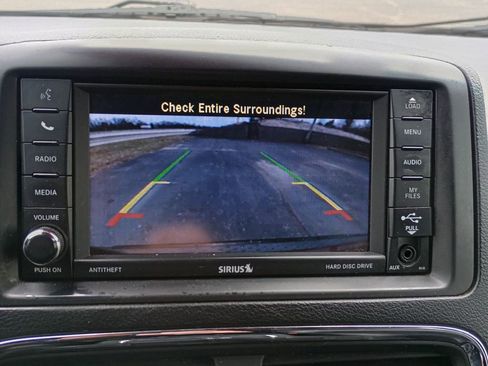 Used 2018 Dodge Grand Caravan SXT w/ Driver Convenience Group image 14