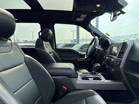Used 2019 Ford F150 Raptor w/ Equipment Group 802A Luxury AWD/4WD image 15