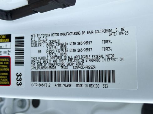 Used 2025 Toyota Tacoma TRD Off-Road AWD/4WD image 20