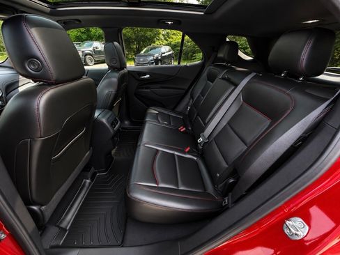 Used 2022 Chevrolet Equinox RS w/ RS Leather Package AWD/4WD image 12