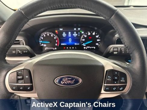 Used 2022 Ford Explorer XLT w/ XLT Sport Appearance Package AWD/4WD image 18
