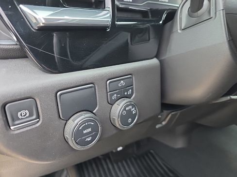 Used 2025 Chevrolet Silverado 1500 LT image 21