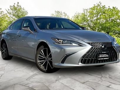 Used 2024 Lexus ES 250 w/ Premium Package