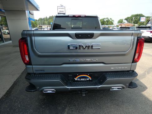 Used 2024 GMC Sierra 1500 Denali Ultimate AWD/4WD image 4