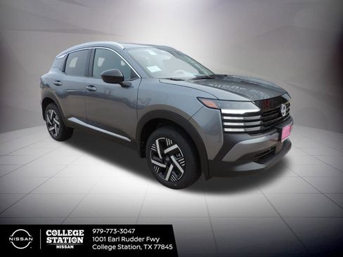 New 2026 Nissan Kicks SV image 3