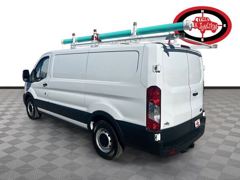 Used 2022 Ford Transit 150 Low Roof image 5