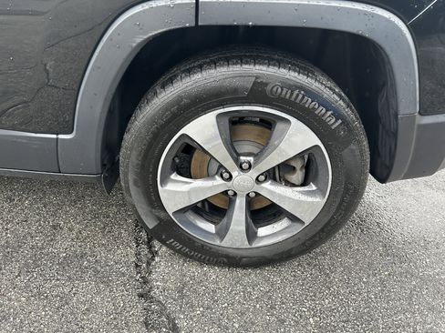 Certified 2019 Jeep Cherokee Limited image 7