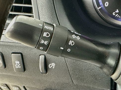 Used 2010 Lexus ES 350 w/ Preferred Accessory Package FWD image 14