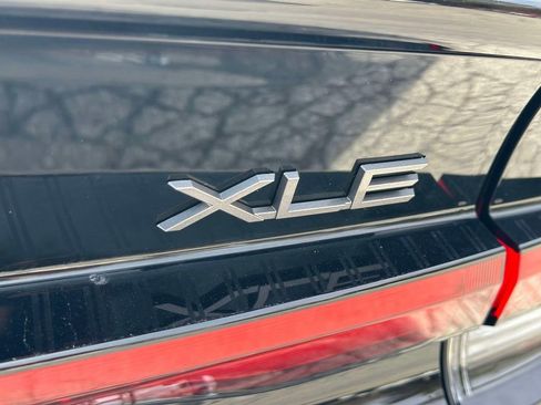 Used 2024 Toyota Prius XLE image 11