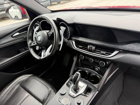 Used 2023 Alfa Romeo Stelvio Sprint AWD/4WD image 17