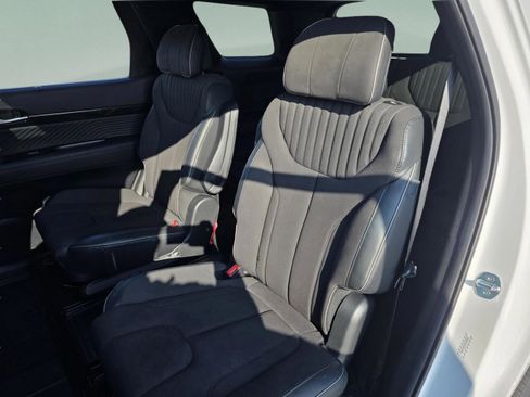 Used 2024 Hyundai Palisade Calligraphy image 14