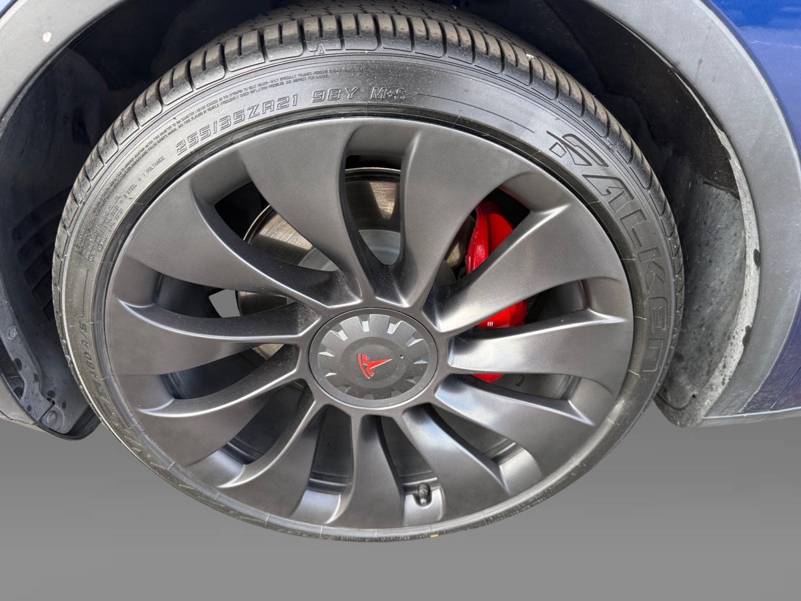 Used 2023 Tesla Model Y Performance AWD/4WD image 9