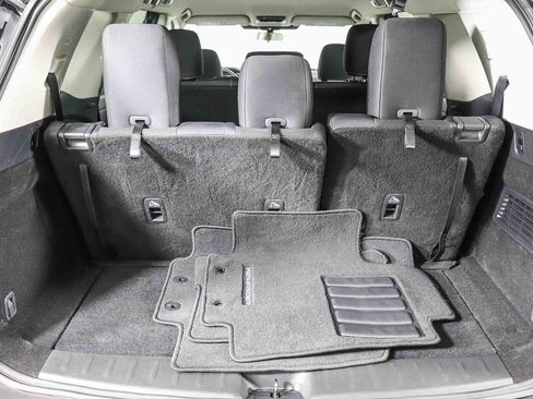 Used 2024 Nissan Pathfinder SV image 25