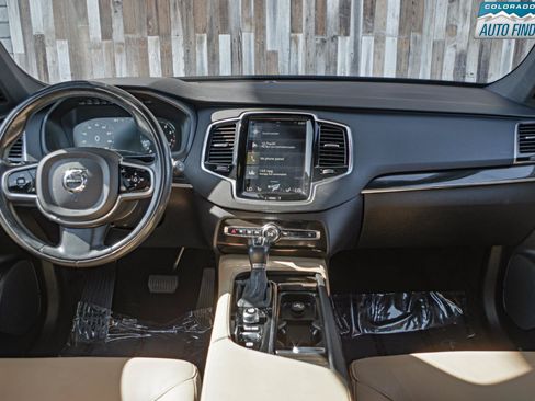 Used 2018 Volvo XC90 T6 Momentum w/ Convenience Package AWD/4WD image 16