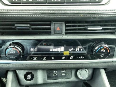 Used 2025 Nissan Rogue SV image 18