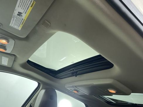 Used 2013 GMC Acadia SLT image 32